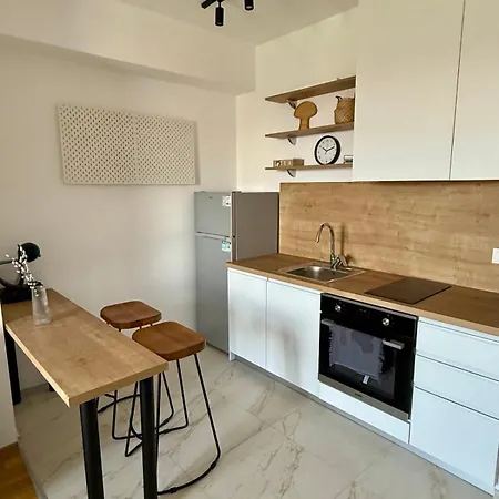 Nest Apartment